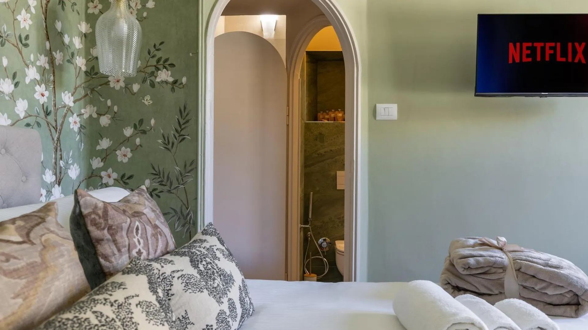 Magnolia Luxury Suite Florence 0*,  Italy